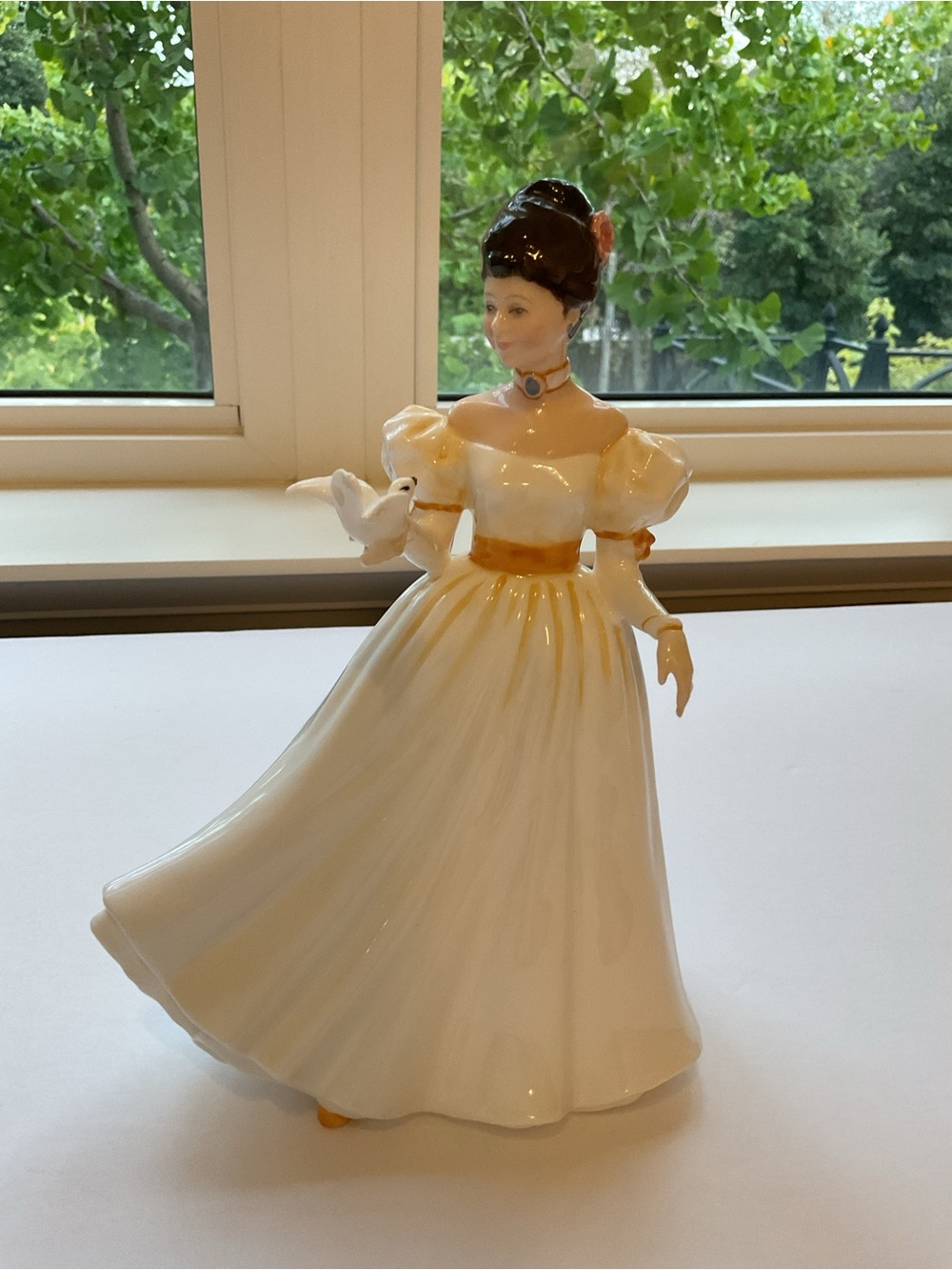 Royal Doulton Kathleen HN 3609